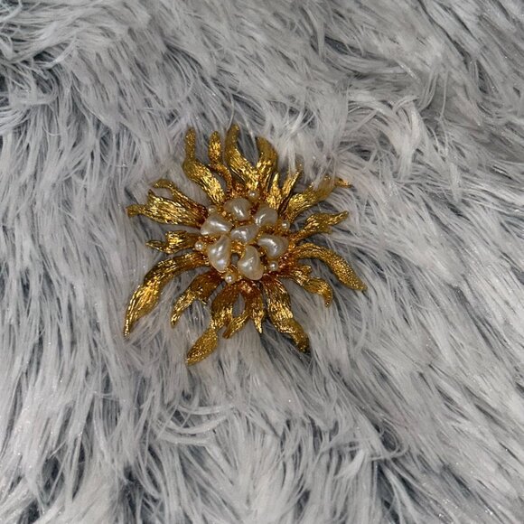 RARE Vintage Marcel Boucher Starburst Flower Baroque Style Pearl Brooch Pin - Picture 2 of 6